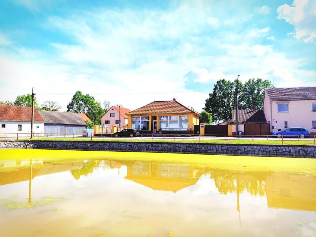 Penzion Kravin Bosilec Buitenkant foto